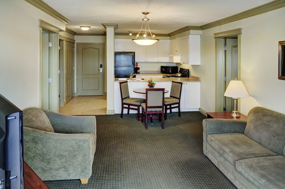 Executive Apartment, 1 Queen Bed with Sofa bed, Smoking photo 2