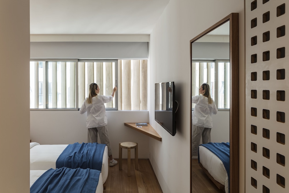 Double or Twin Room, Courtyard View - Photo 6