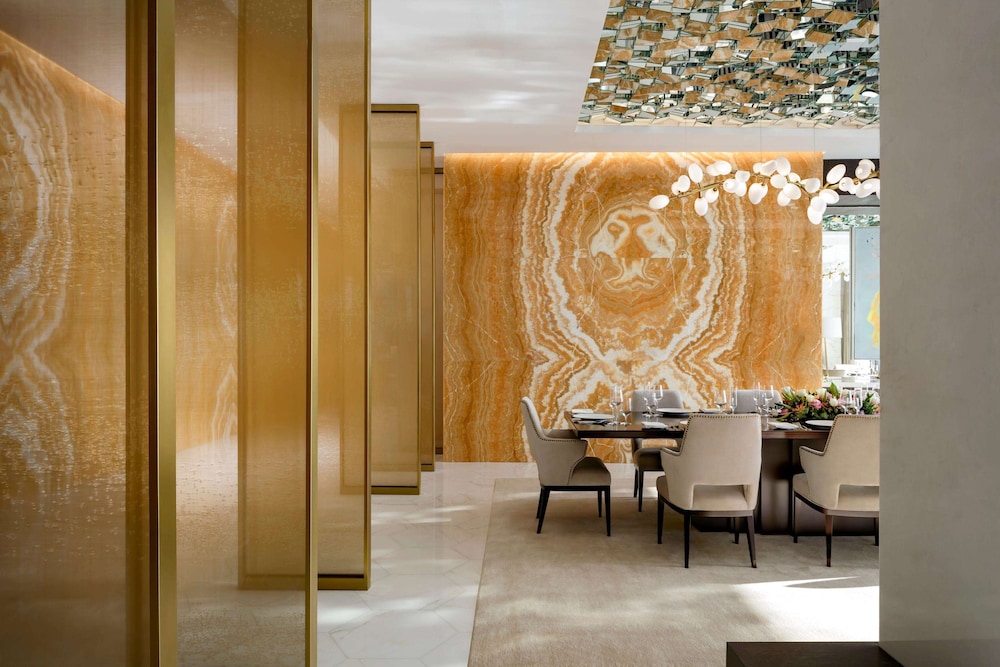 Signature Suite (Panoramic) - Beach View