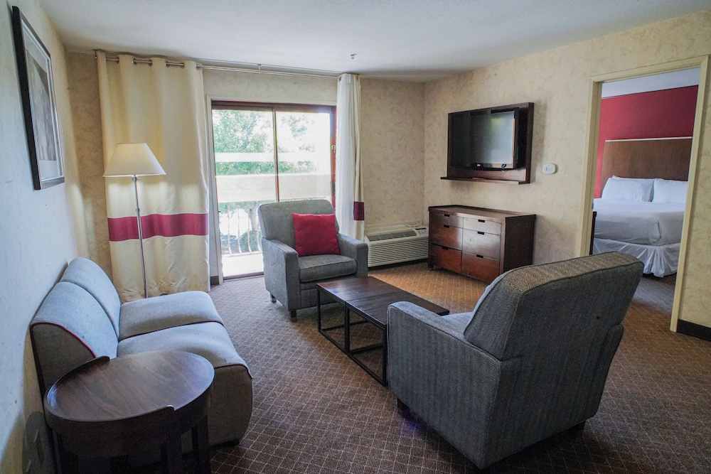Deluxe Suite, 1 Bedroom, Executive Level photo 1