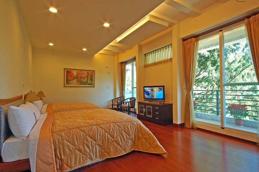 Romantic Quadruple Room (202) photo 2