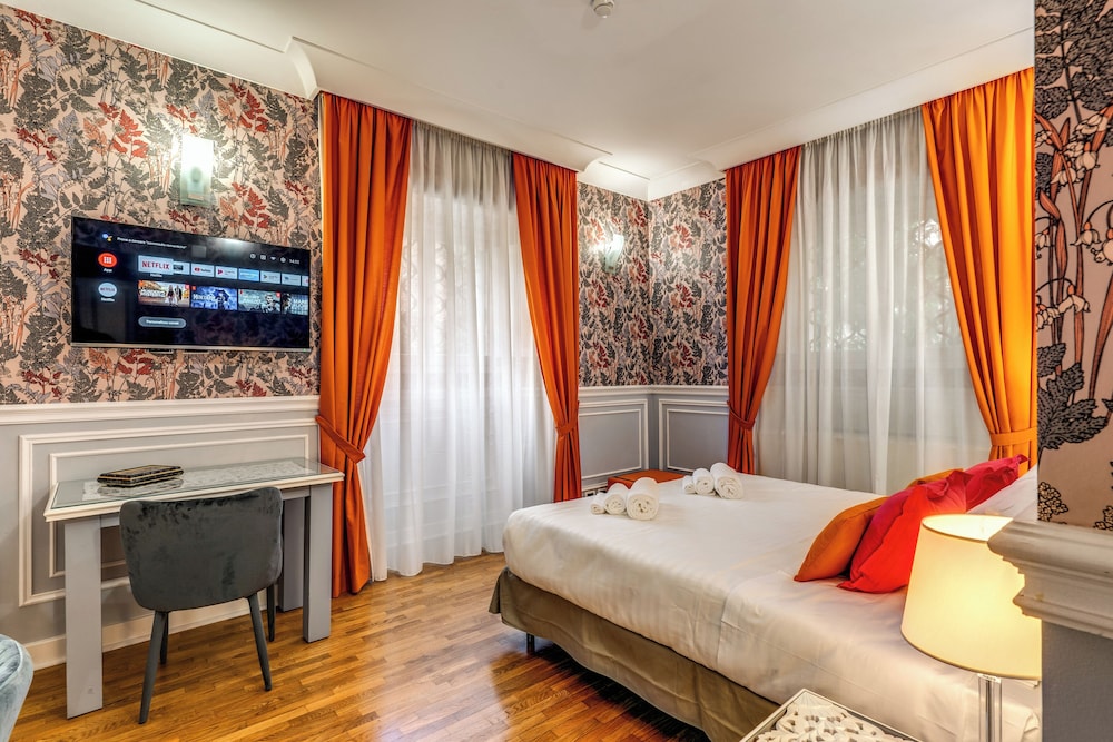 Royal Room photo 1