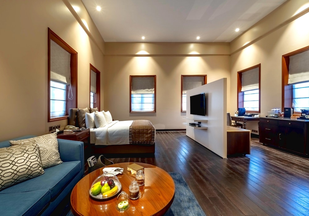Premier Club Room with Executive Lounge Access, Garden View - Photo 6