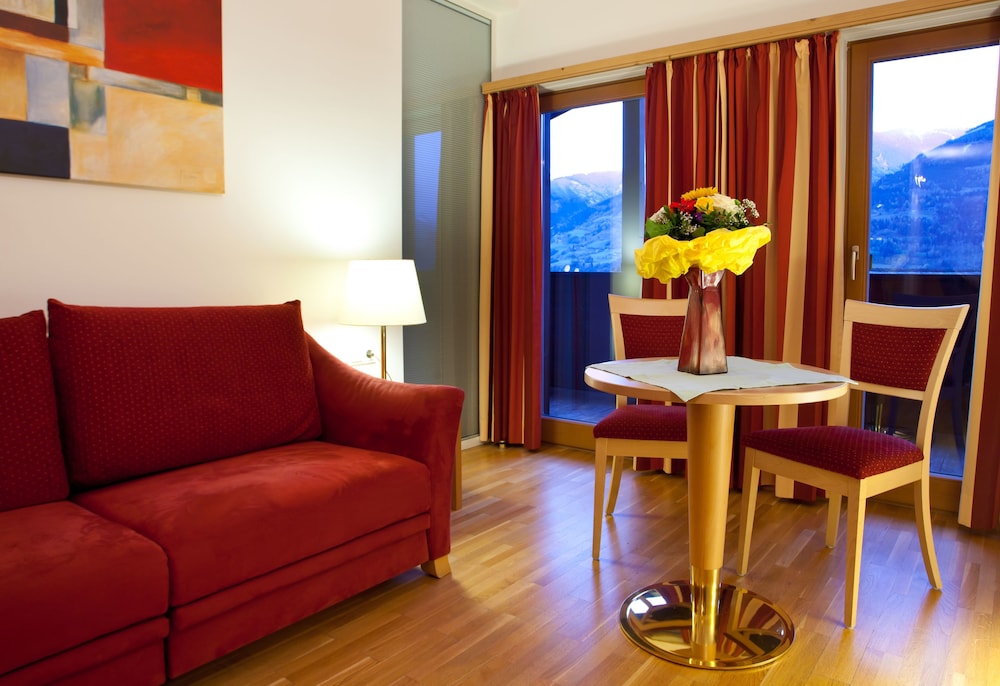 Studio, 1 Bedroom, Balcony, Mountainside photo 3