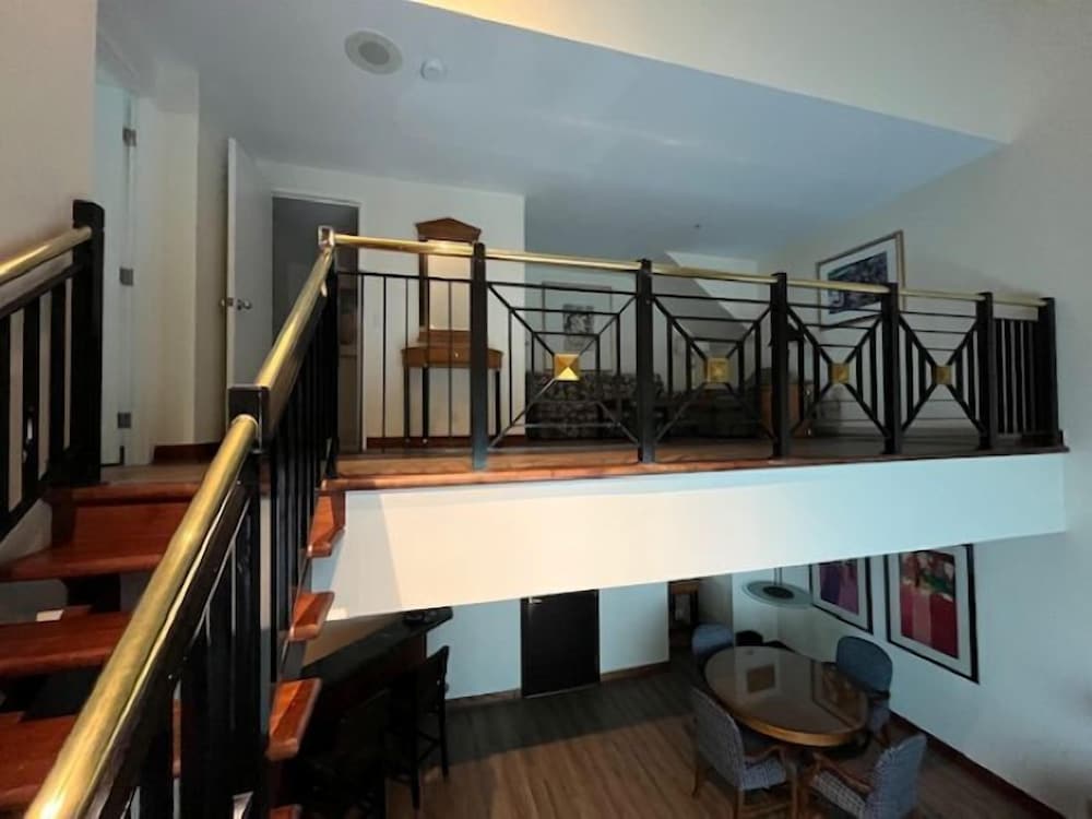 Presidential Penthouse thumbnail 5