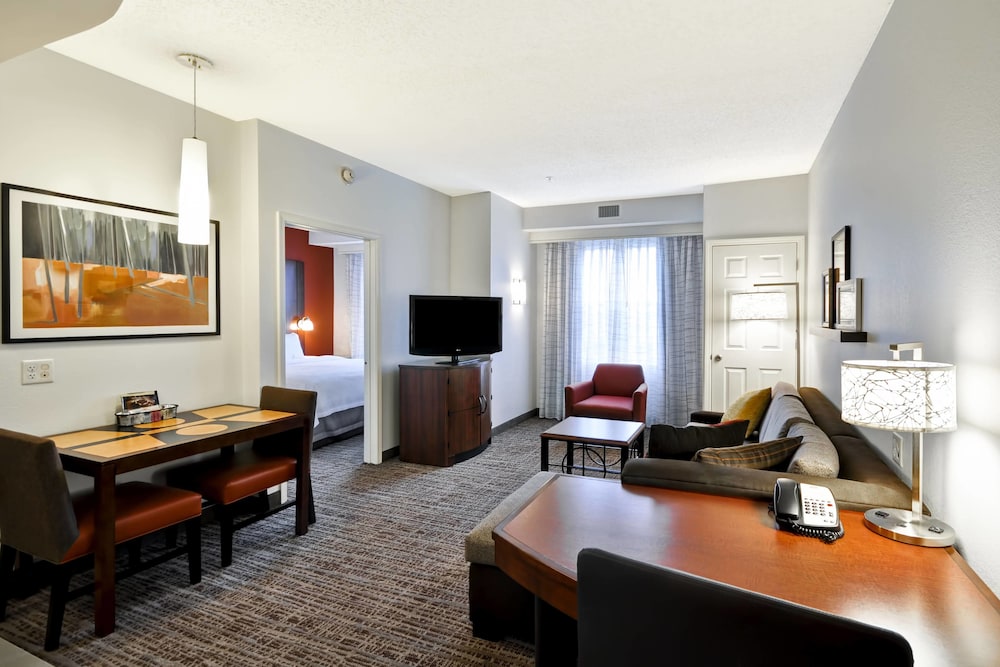 Suite, 1 Bedroom (Hearing Accessible)