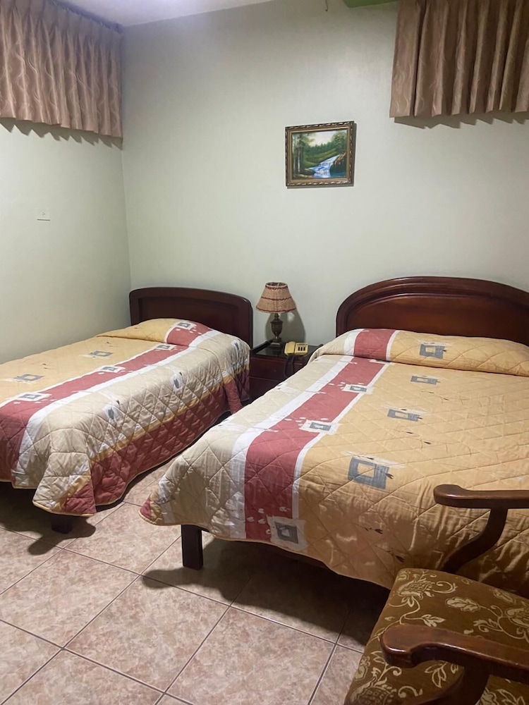 Basic Triple Room, River View photo 2