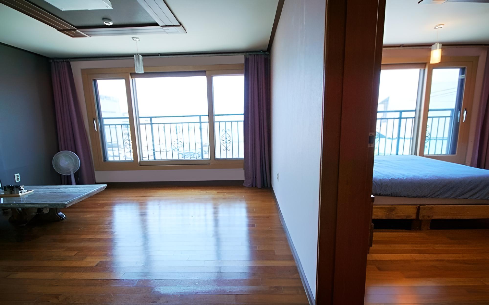 Room (One-room + living room type) photo 2