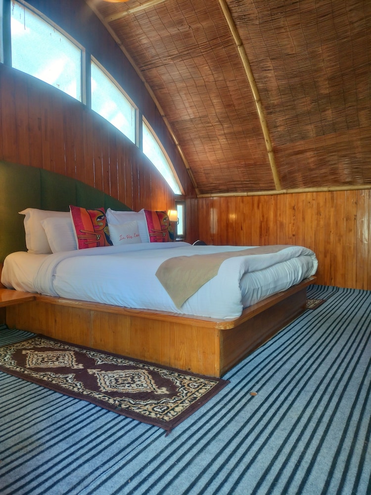 Family Room - Photo 8