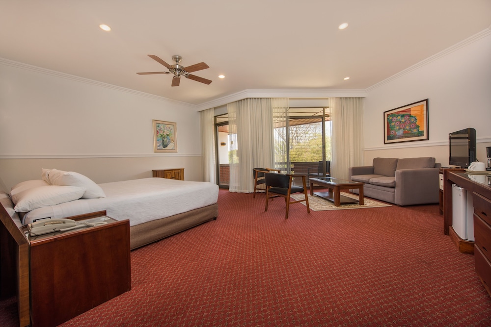 Standard Room, 2 Double Beds, Mountain View - Photo 7