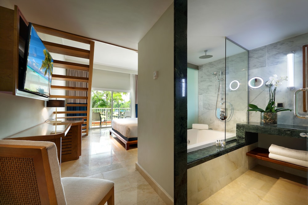 Loft Suite Garden View thumbnail 6