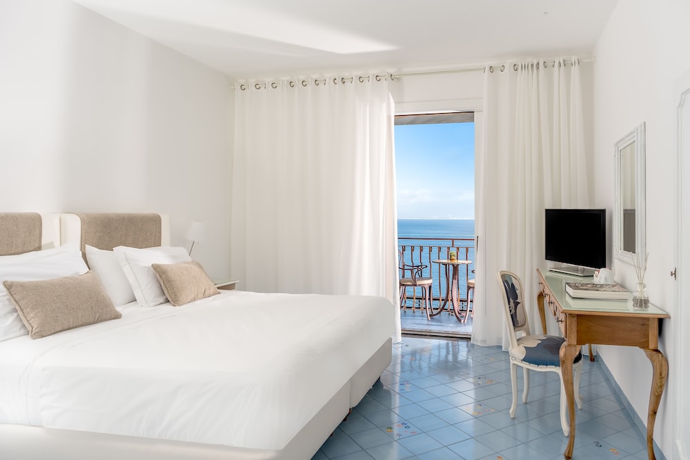 Comfort Double or Twin Room, Balcony, Sea View - Photo 4