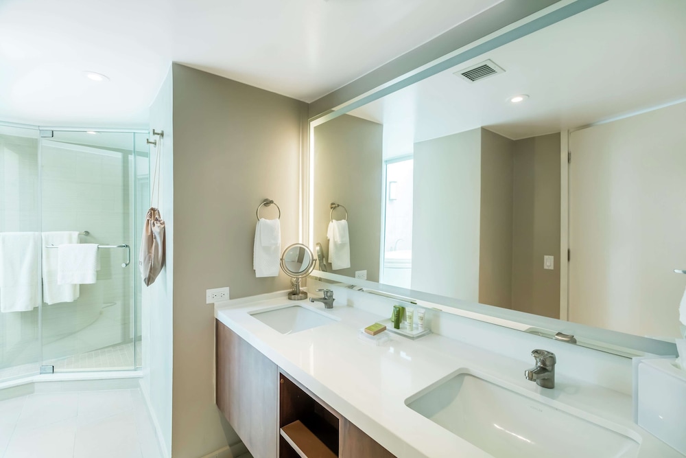 HONEYMOON SUITE- OCEAN AND GARDEN VIEW- 1KNG - Photo 12