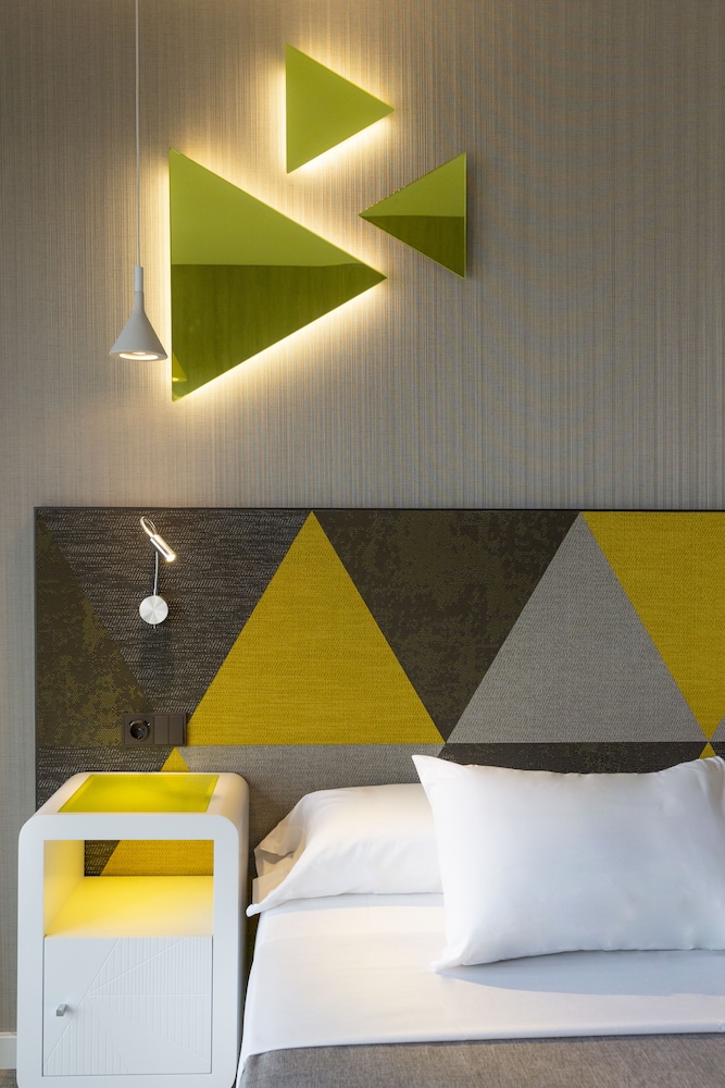 Double Room (twin)
