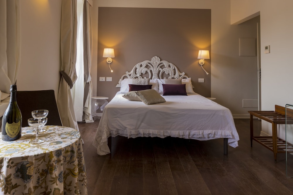 Superior Triple Room photo 3
