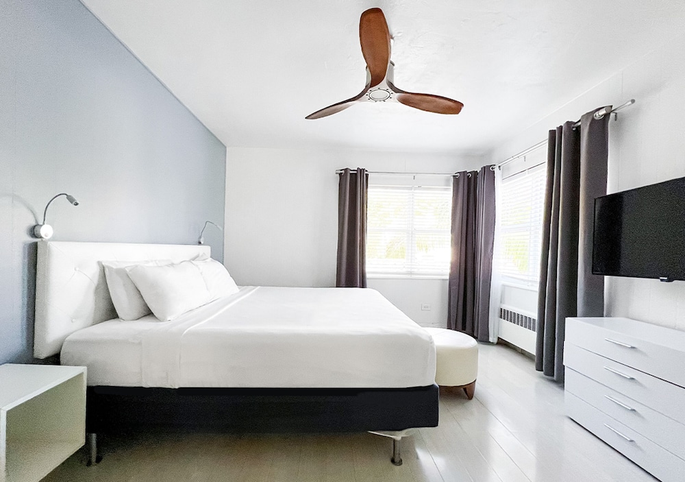Suite, 1 Bedroom (1 King Bed) photo 3