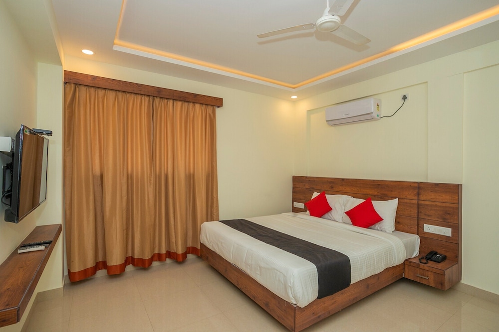 Deluxe Room, 1 King Bed