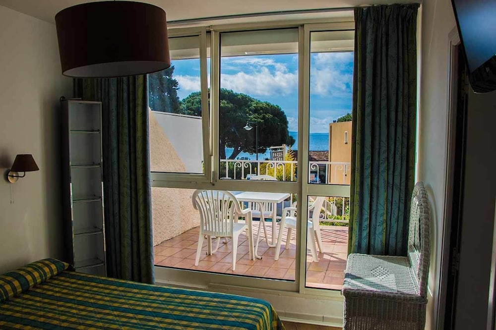 Family Room, Sea View photo 1
