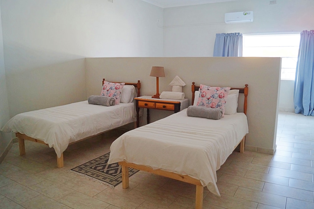 Standard Quadruple Room photo 2