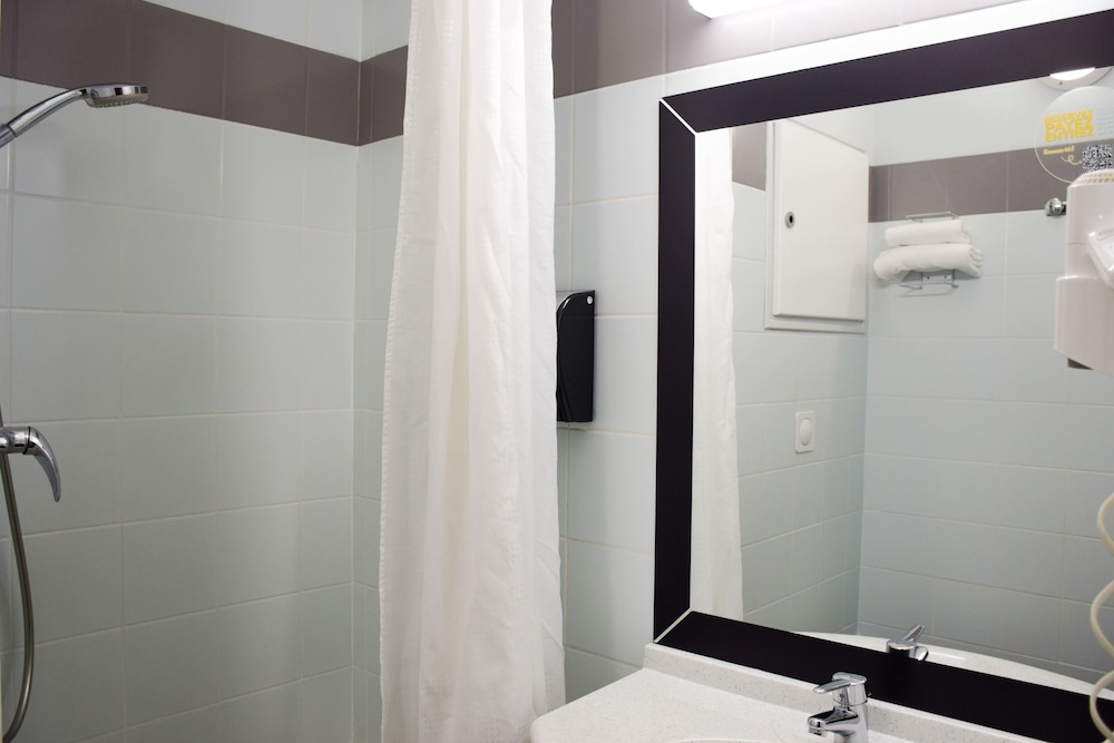 Double Room - Photo 7