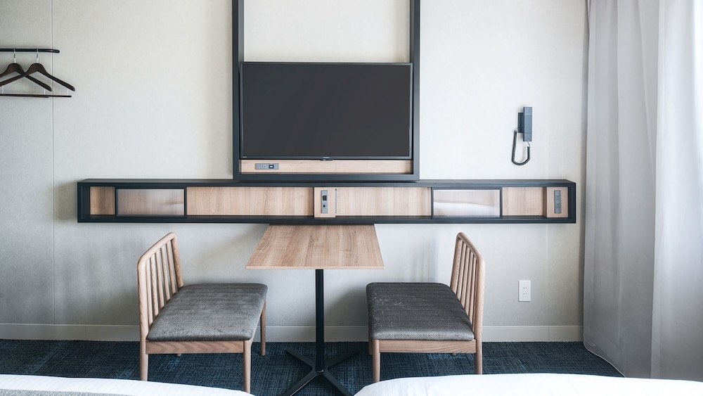 Standard Twin Room, Non Smoking - Photo 16