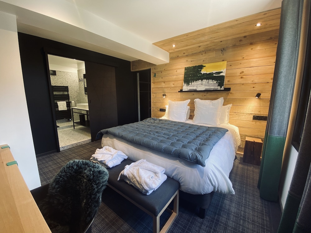 Luxury Suite