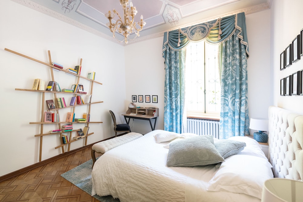 Junior Suite, Multiple Bedrooms, Balcony, Garden View photo 1