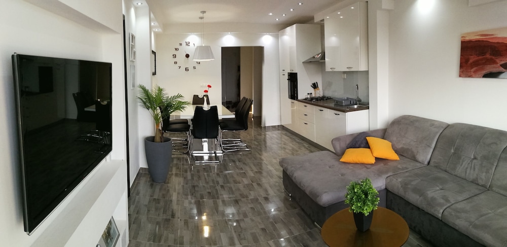 Deluxe Apartment, 3 Bedrooms, Sea View