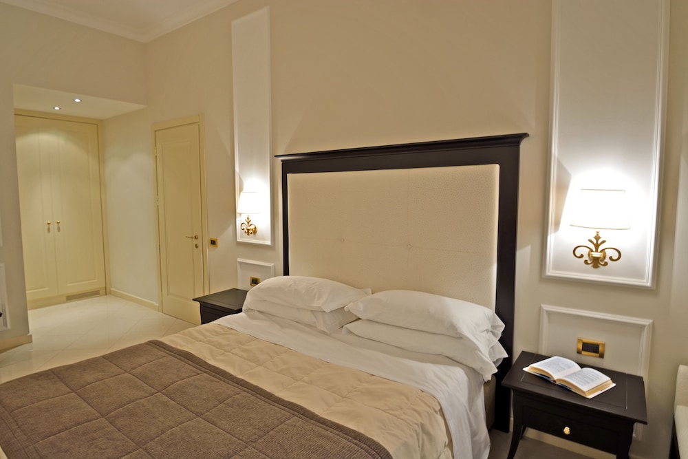 Standard Double Room (beach access NOT included) - Photo 3