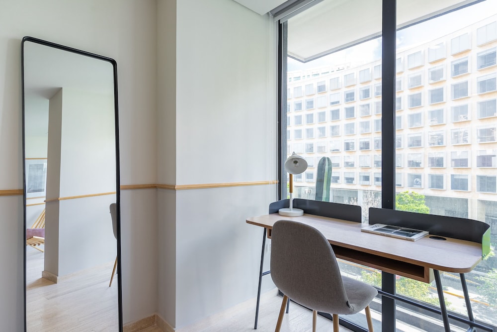 Standard Apartment with Balcony - Photo 6
