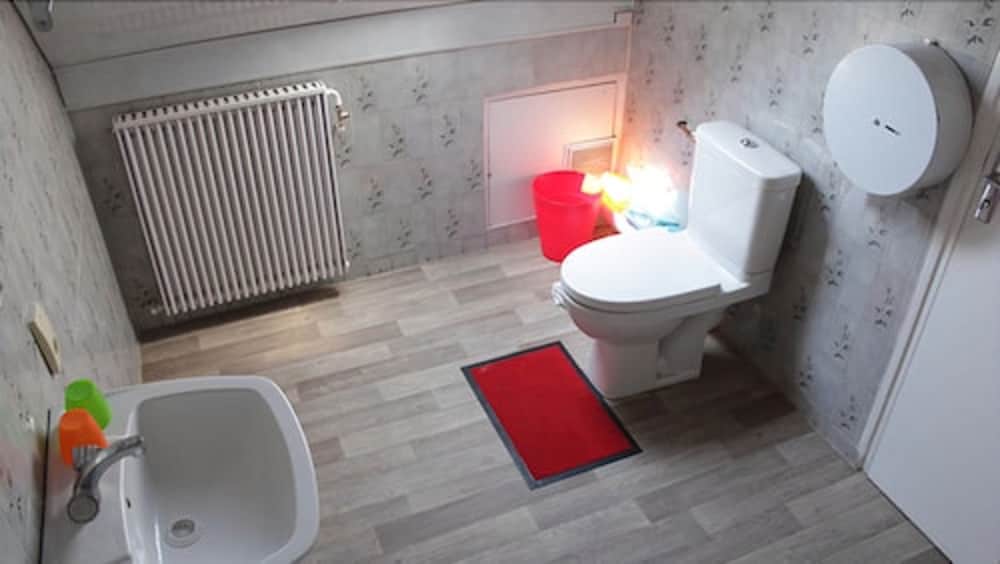 Single Room photo 3