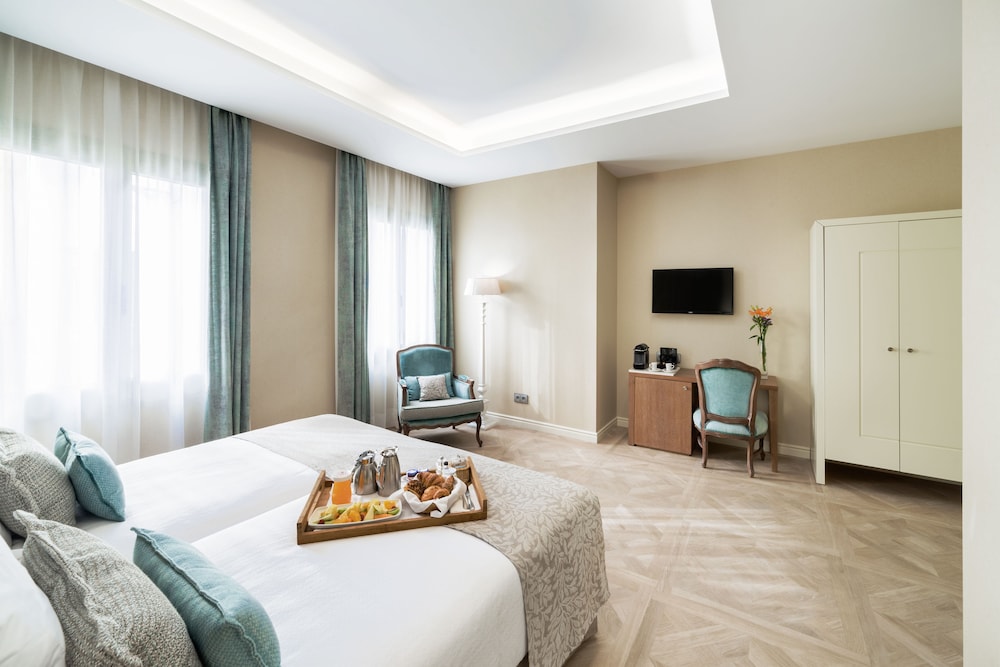Design Triple Room