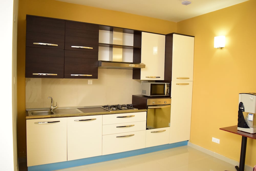 Comfort Apartment, 3 Bedrooms, Garden View photo 2