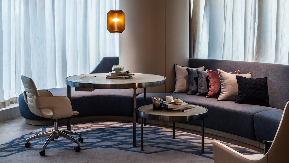 Junior Suite, 1 King Bed (Sanlitun View)