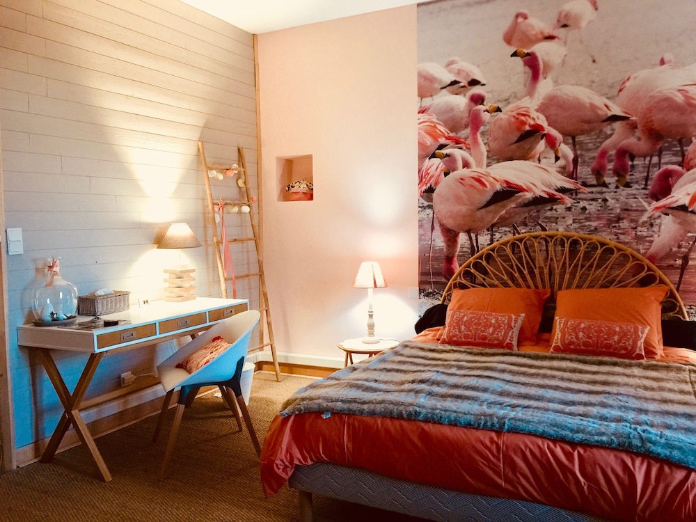 Superior Suite, Private Bathroom, Garden View