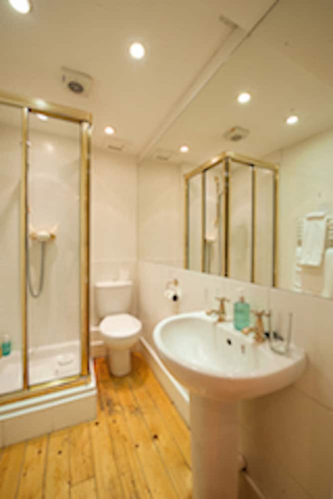 Standard Double Room - Photo 8