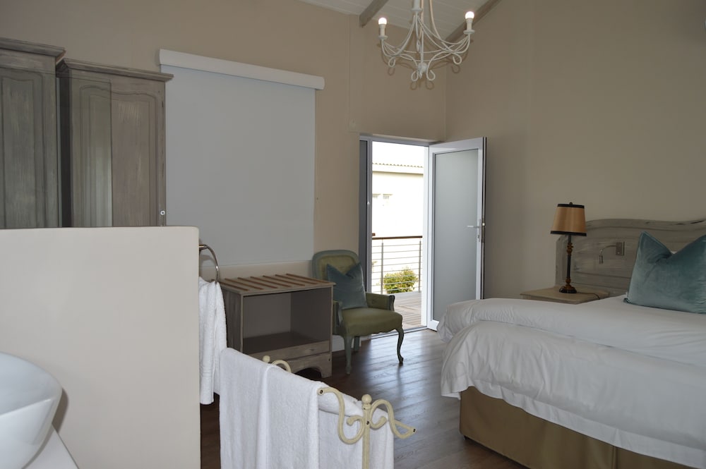Standard Room photo 3