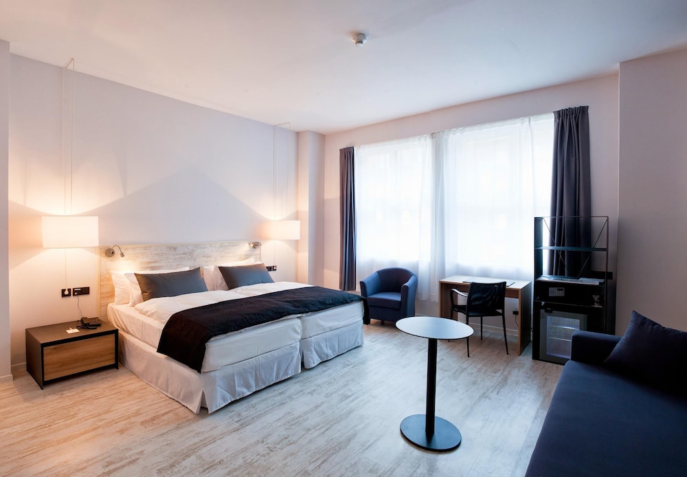 Superior Double Room Single Use photo 3