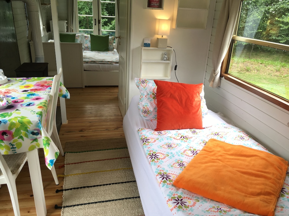 Comfort Cottage, 1 Bedroom, Non Smoking, Garden Area photo 3