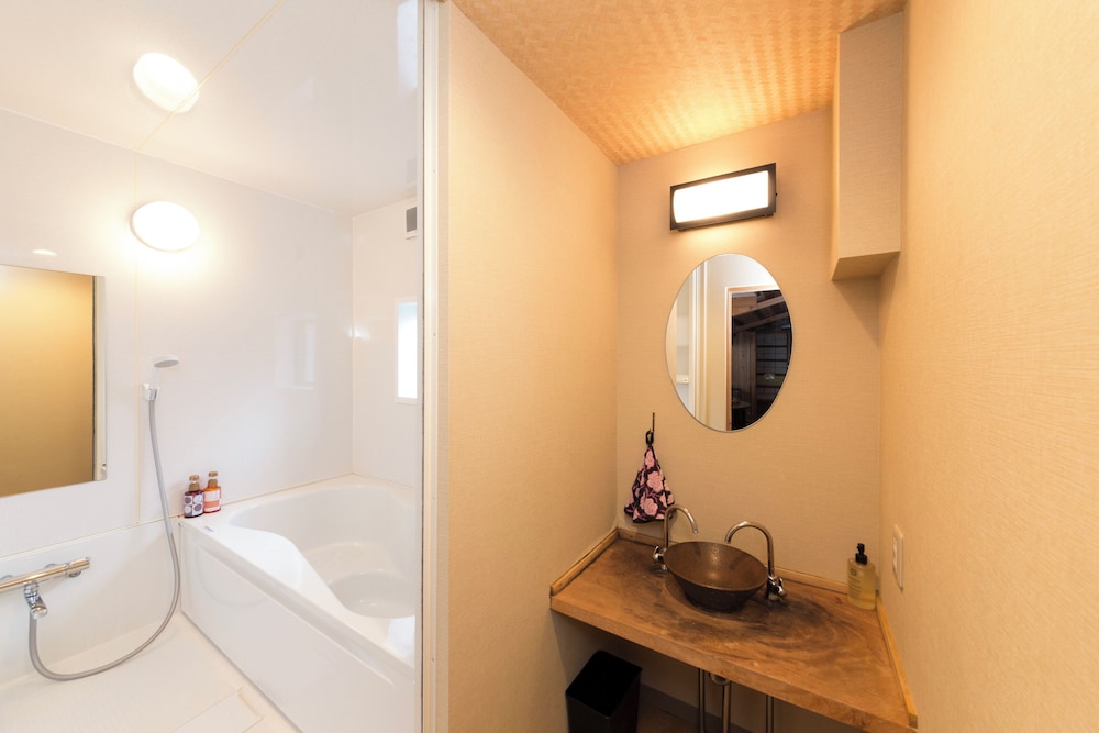 Family Room with Shared Bathroom (2,3,4 Persons), Non Smoking photo 2