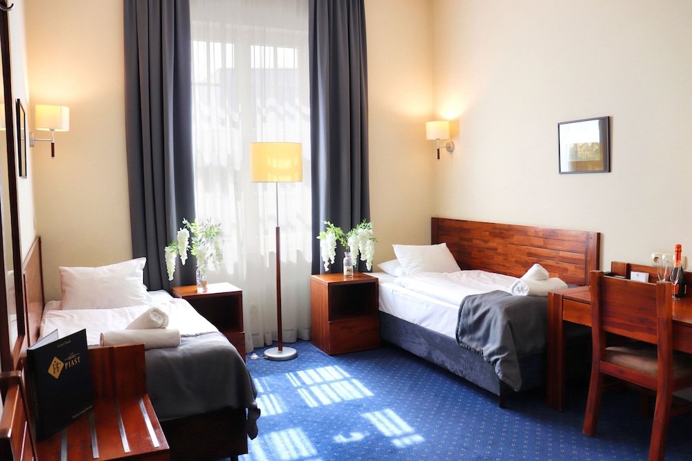 Twin Room - Photo 1