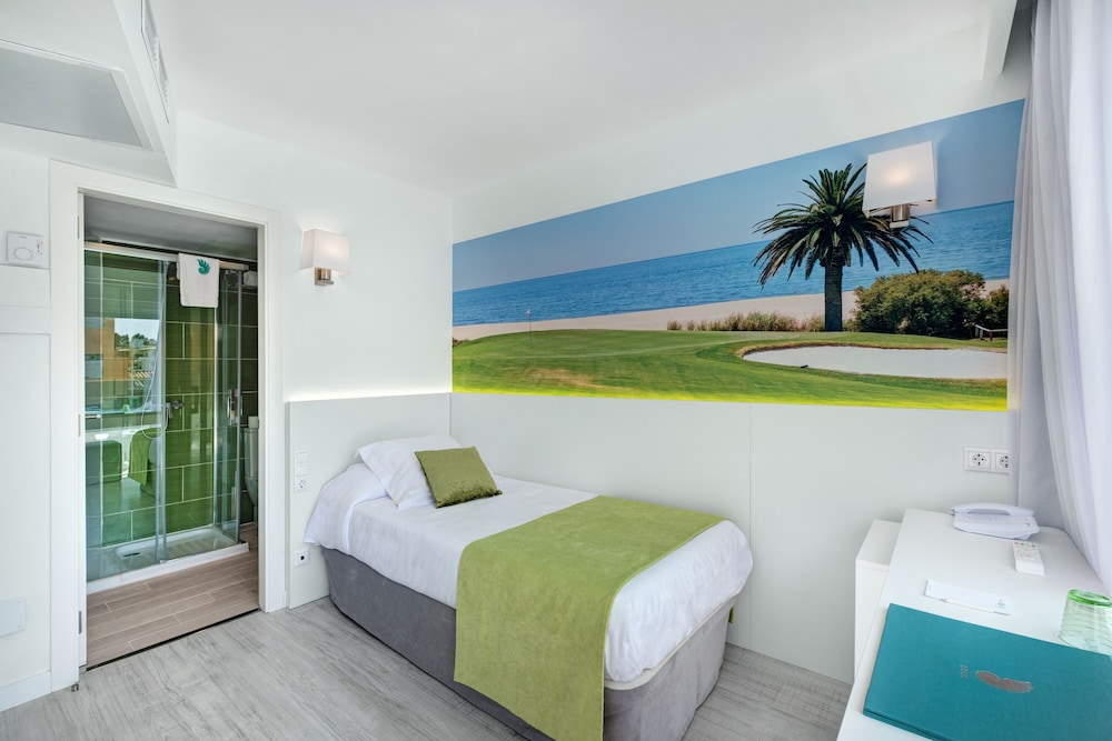 Single Room, Balcony