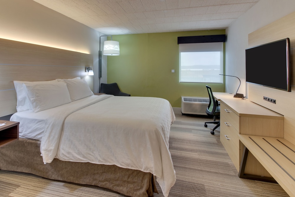 Standard Room, 1 Queen Bed, Accessible (Communications Accessible) - Photo 2