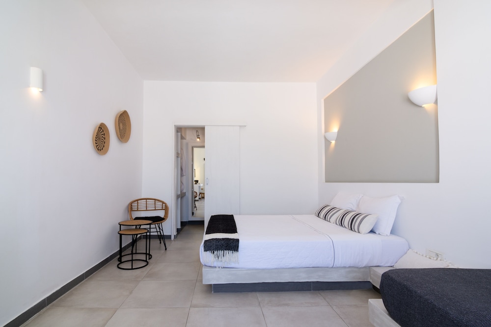 Deluxe Suite with plunge pool and sea view - Photo 1