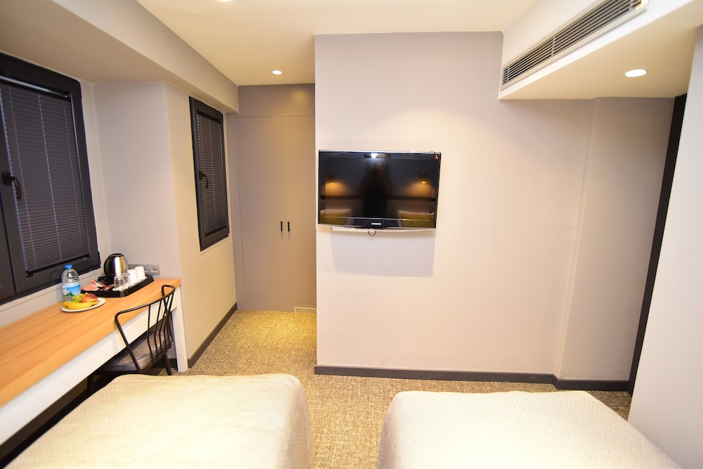 Standard Twin Room photo 2