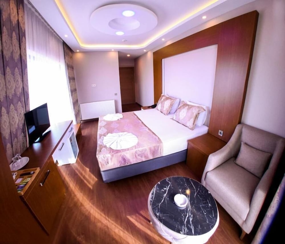 Standard Room, Balcony, Garden View