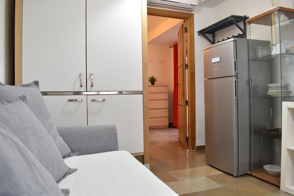 Apartment, 1 Bedroom - Photo 2