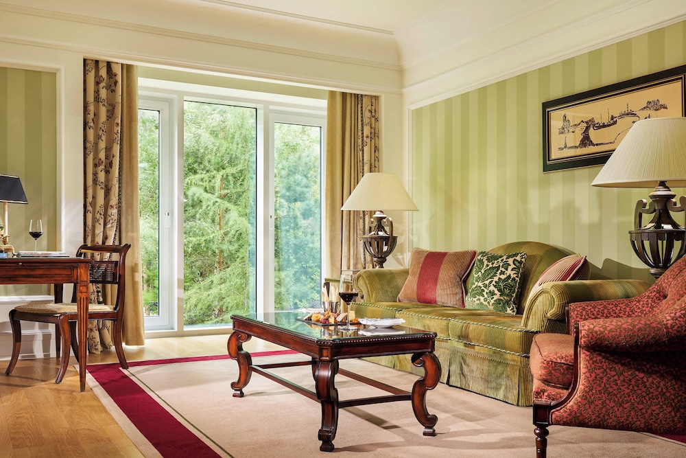 Suite, 1 Bedroom photo 2