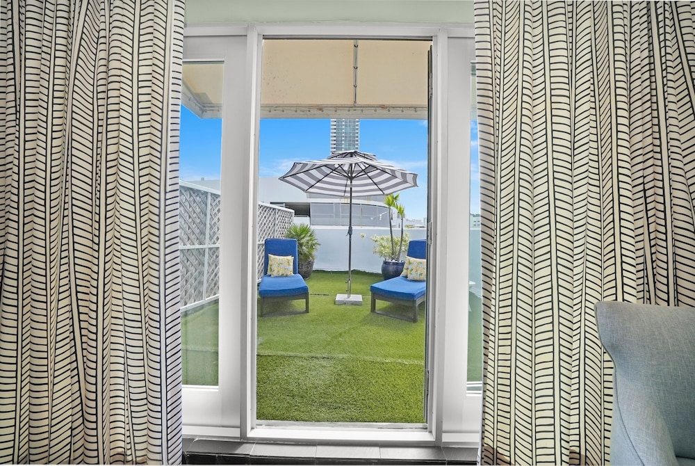 Penthouse Rooftop Terrace Suite - Photo 2