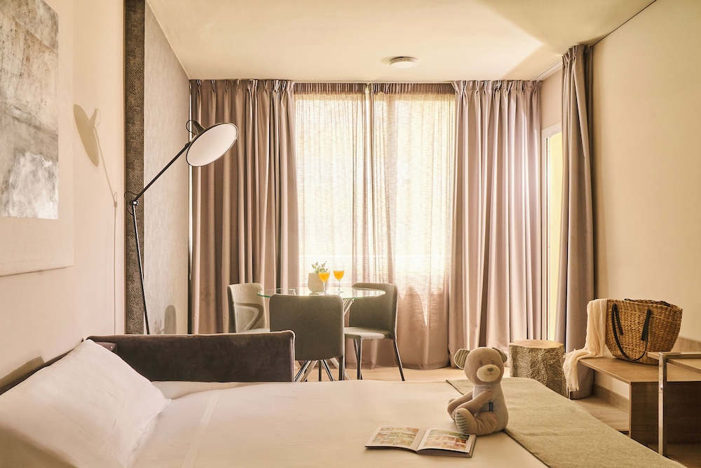 Apartment, 1 Bedroom, Balcony (2 adults + 1 child) - Photo 1
